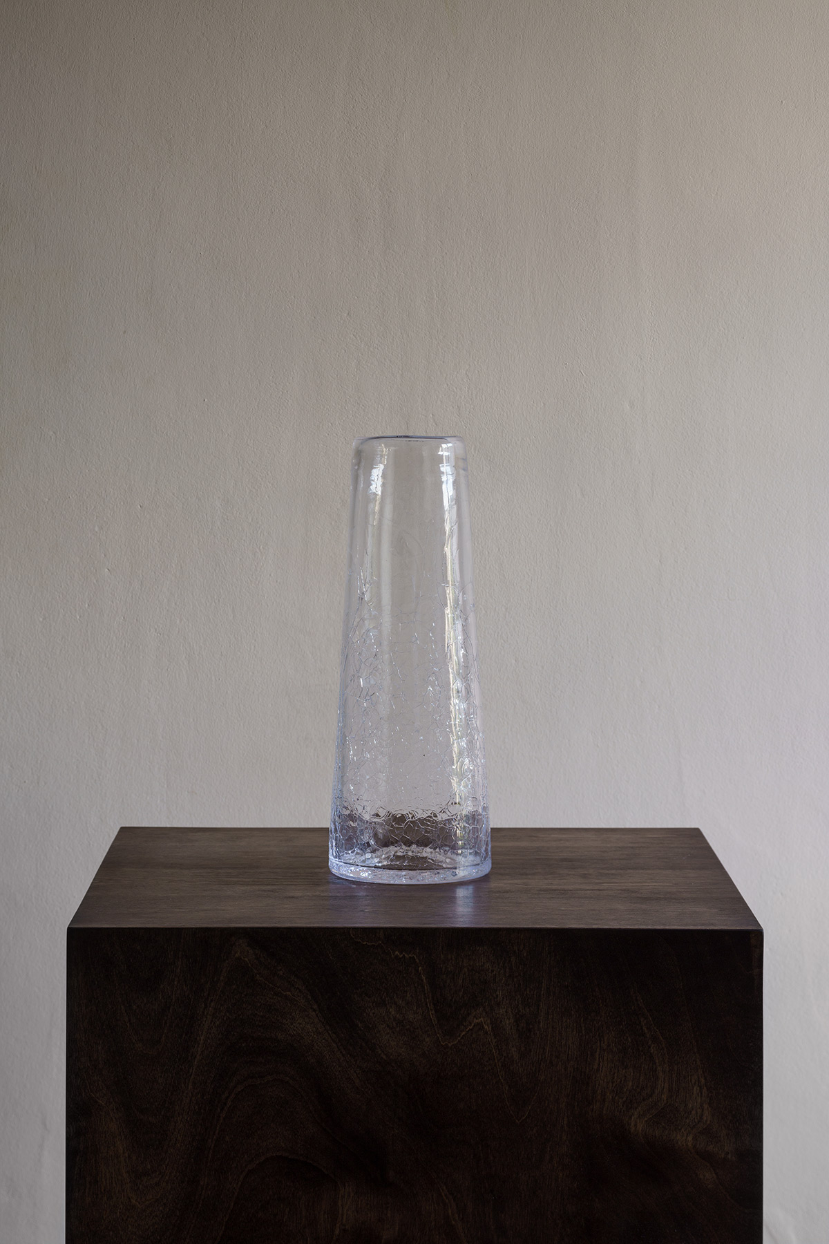 Glassblower's Vase with Edmond Byrne (Cambridge), 35 × 13 × 13 cm